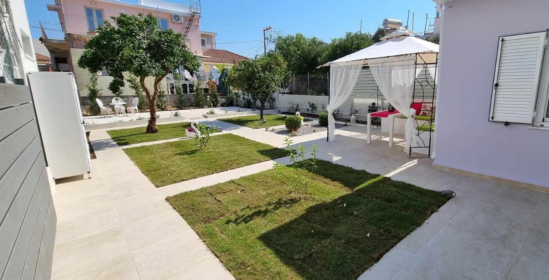 Fiore , 200M From Central Square Argostolion Yunanistan