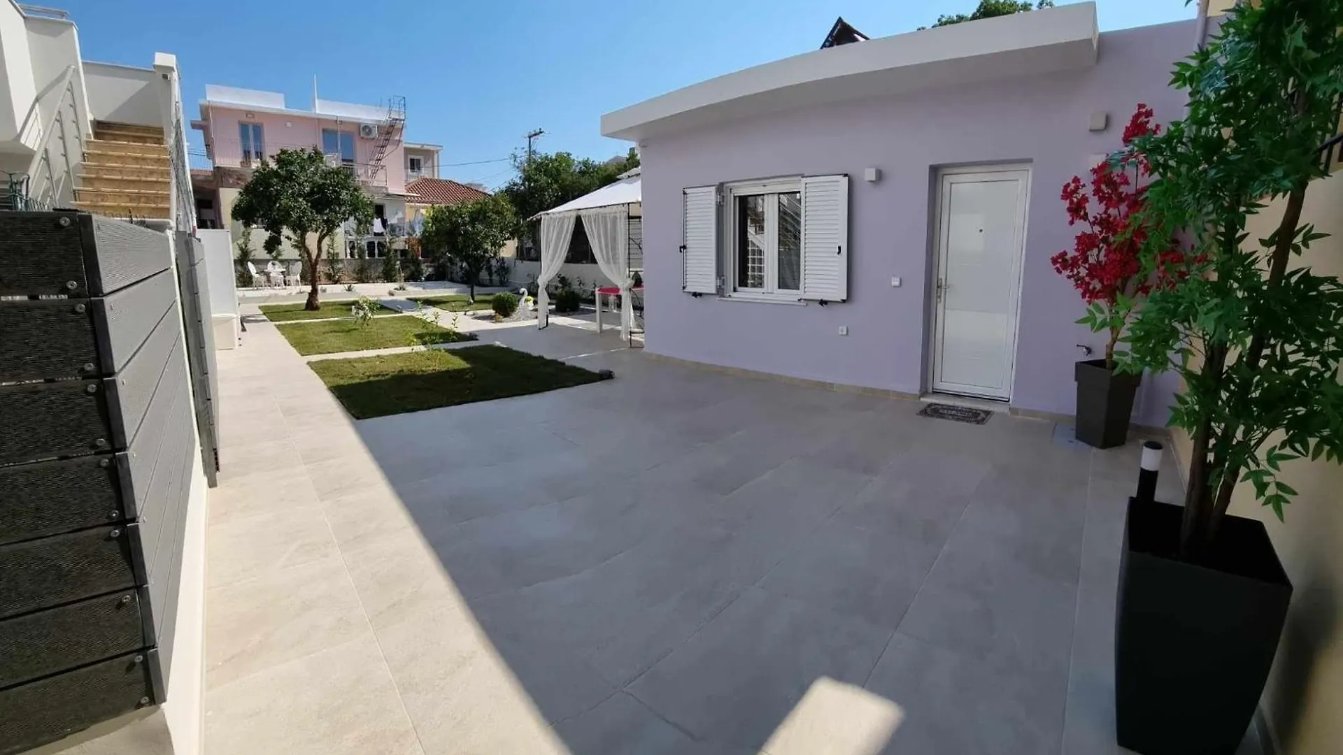 Fiore , 200M From Central Square Argostolion 0*,  Yunanistan